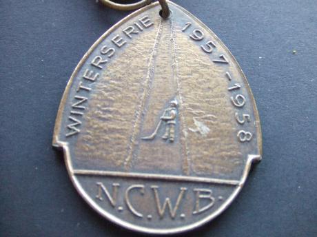NCWB ( Nederlandse Christelijke Wandelsport Bond) man met midwinterhoorn